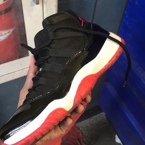 Air Jordan Bred 11